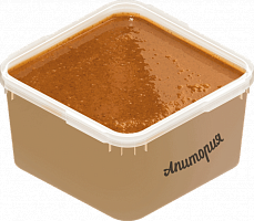Creamed honey with walnut